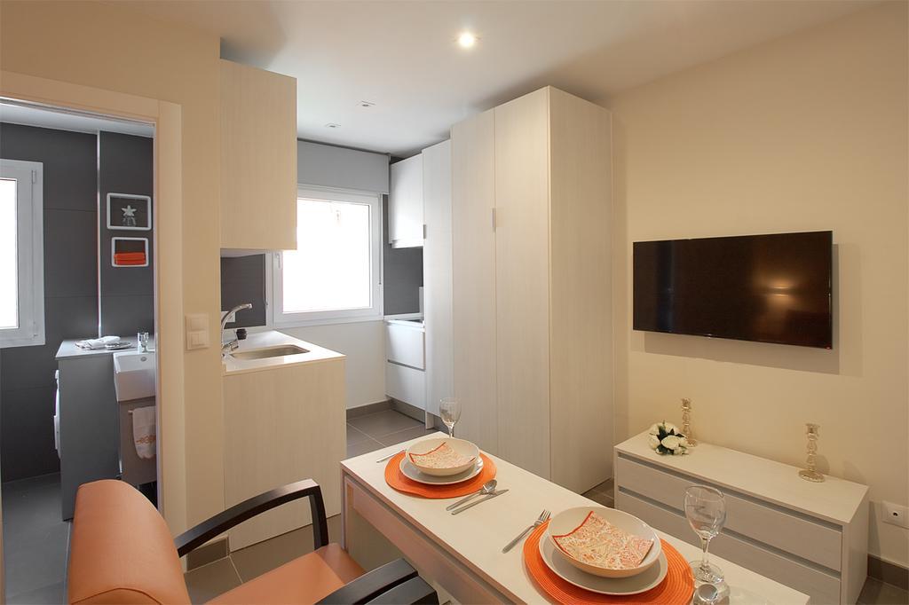 Apartamentos Malagueta Urban Beach Malaga Ngoại thất bức ảnh