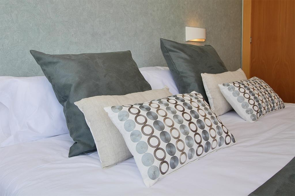 Apartamentos Malagueta Urban Beach Malaga Ngoại thất bức ảnh